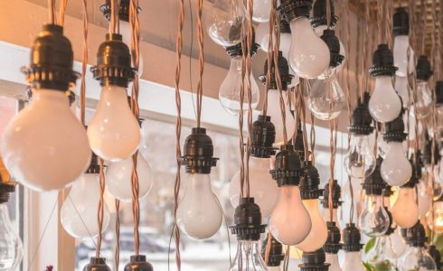 LED灯寿命全解析：从家用到工业应用